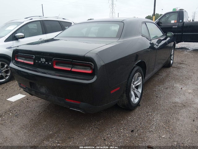 45888334 :رقم المزاد ، 2C3CDZAG2GH275977 vin ، 2016 Dodge Challenger Sxt مزاد بيع