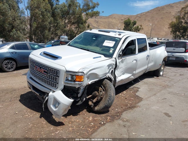 GMC Sierra 3500hd Denali 2018 1GT42YEYXJF211326 Image 2