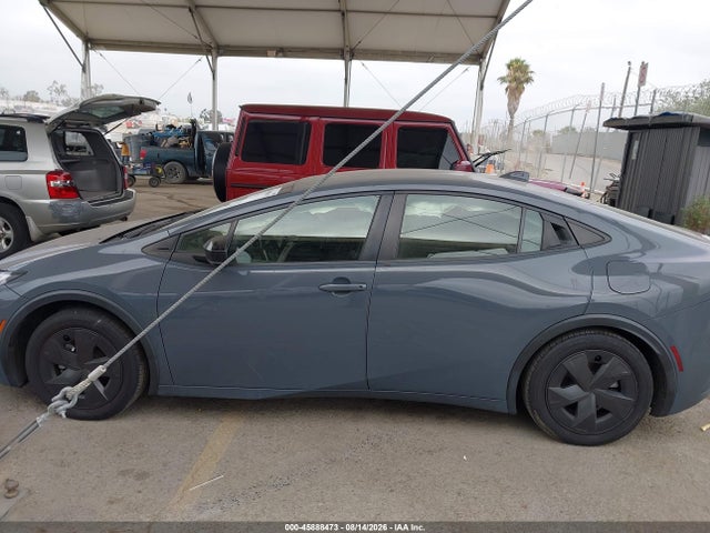 Toyota Prius Le 2024 JTDACAAU5R3018525 Image 14