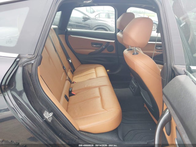 45888529 :رقم المزاد ، WBA8Z9C32HG453507 vin ، 2017 Bmw 330i Gran Turismo Xdrive مزاد بيع