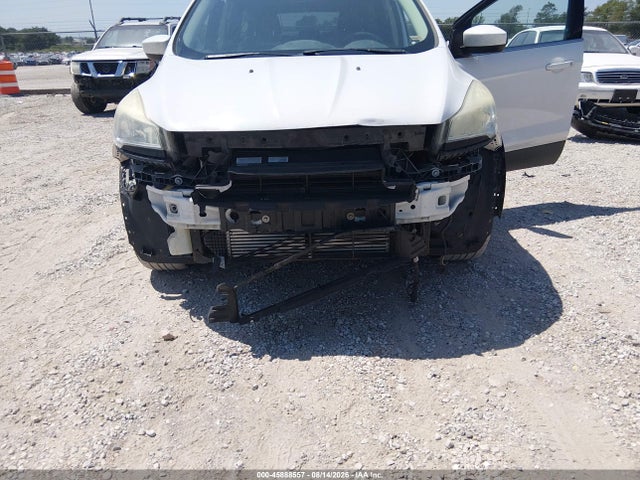 1FMCU0GX5EUD51115 Ford ESCAPE SE