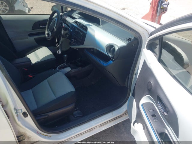 45888569 :رقم المزاد ، JTDKDTB39C1010479 vin ، 2012 Toyota Prius C Two مزاد بيع