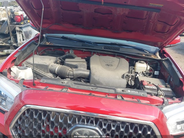 3TMCZ5AN6JM181064 Toyota Tacoma Trd Off Road