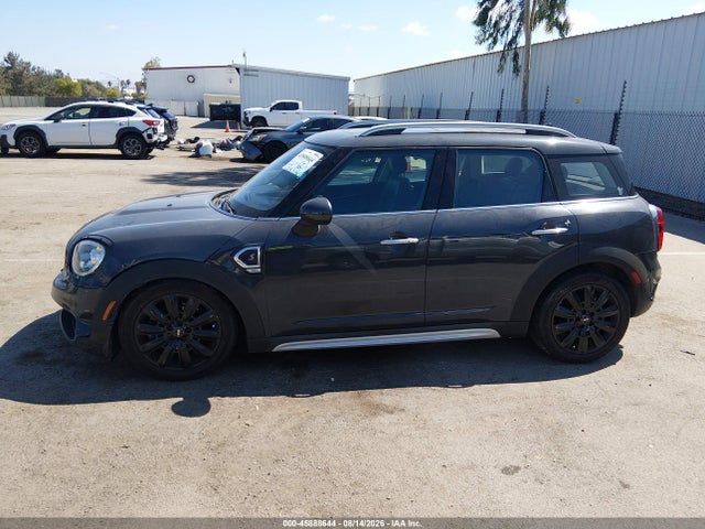 Mini Countryman Cooper S 2019 WMZYT3C5XK3E96349 Image 16