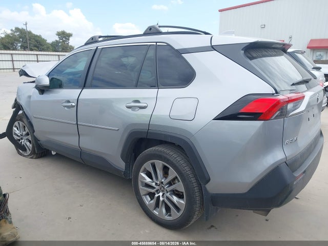 Продаж на аукціоні авто 2022 Toyota Rav4 Xle Premium, vin: 2T3C1RFV9NW232987, номер лоту: 45888654