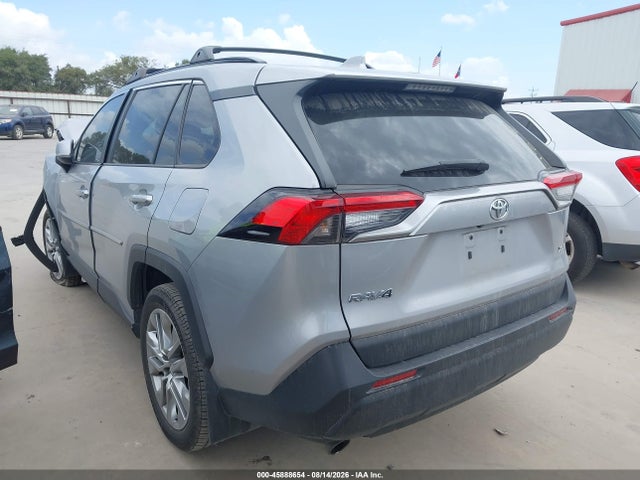 Продаж на аукціоні авто 2022 Toyota Rav4 Xle Premium, vin: 2T3C1RFV9NW232987, номер лоту: 45888654