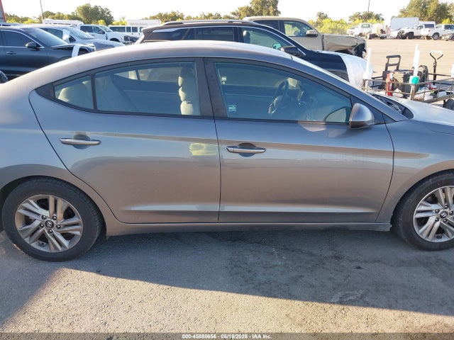 Продажа на аукционе авто 2019 Hyundai Elantra Sel, vin: 5NPD84LFXKH481124, номер лота: 45888656