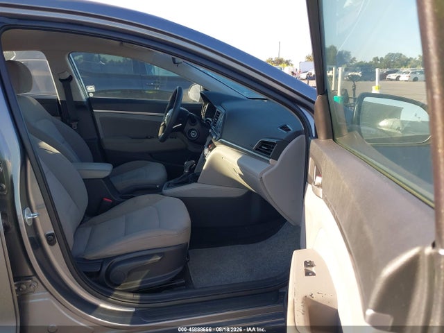 Продажа на аукционе авто 2019 Hyundai Elantra Sel, vin: 5NPD84LFXKH481124, номер лота: 45888656