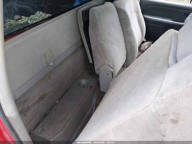 2000 Chevrolet Silverado 2500 Ls მანქანა იყიდება აუქციონზე, vin: 1GCGC24UXYE366271, აუქციონის ნომერი: 45888660