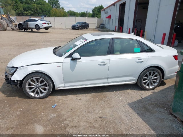 Продаж на аукціоні авто 2017 Audi A4 Season Of Audi Ultra Premium, vin: WAUKMAF49HN056110, номер лоту: 45888808
