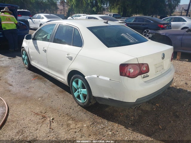 2008 Volkswagen Jetta Se მანქანა იყიდება აუქციონზე, vin: 3VWRZ81K58M150705, აუქციონის ნომერი: 45888811