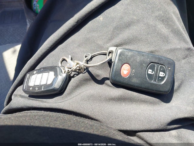 Продажа на аукционе авто 2010 Toyota Prius Iii, vin: JTDKN3DU6A0081547, номер лота: 45888873