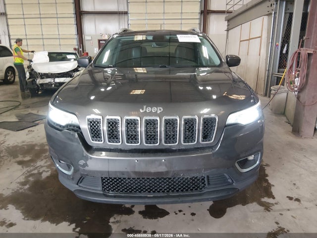 1C4PJMLXXKD118063 Jeep Cherokee Latitude Plus 4x4