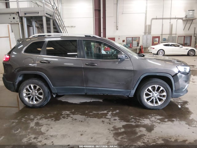 1C4PJMLXXKD118063 Jeep Cherokee Latitude Plus 4x4