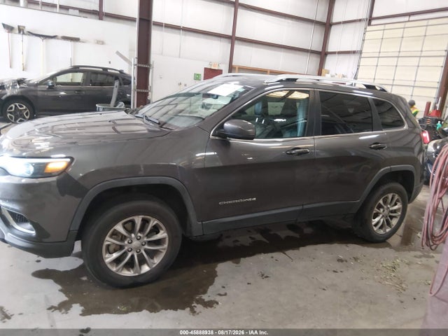 1C4PJMLXXKD118063 Jeep Cherokee Latitude Plus 4x4