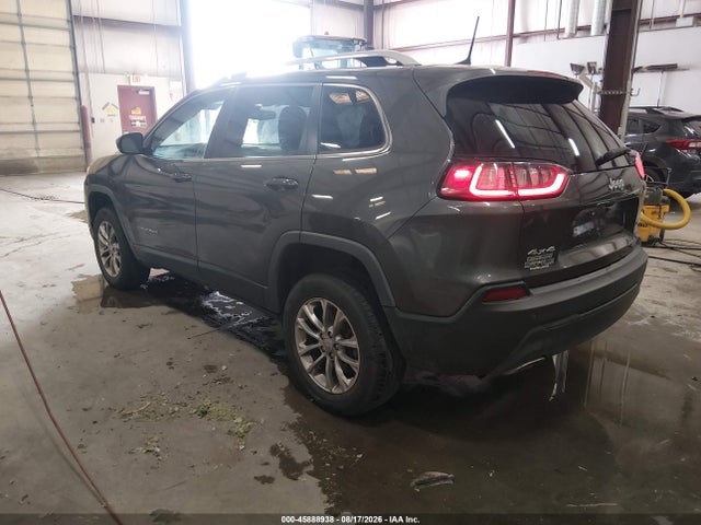 1C4PJMLXXKD118063 Jeep Cherokee Latitude Plus 4x4
