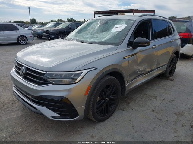 3VVCB7AX6NM099716 Volkswagen Tiguan 2.0t Se R-line Black