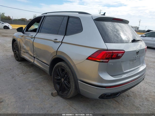 3VVCB7AX6NM099716 Volkswagen Tiguan 2.0t Se R-line Black