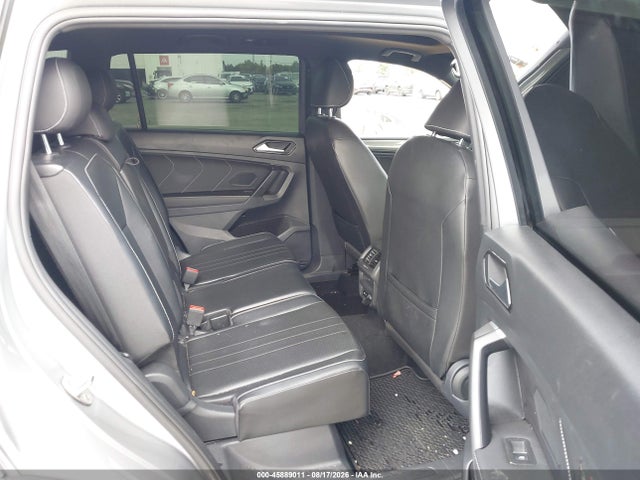 3VVCB7AX6NM099716 Volkswagen Tiguan 2.0t Se R-line Black