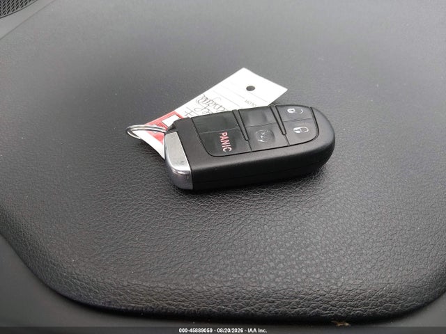 Продажа на аукционе авто 2017 Jeep Renegade Latitude, vin: ZACCJABBXHPE72288, номер лота: 45889059