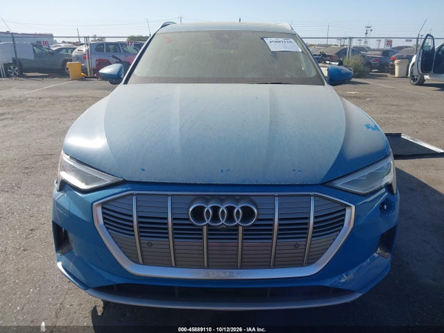 Продаж на аукціоні авто 2019 Audi E-tron Premium Plus, vin: WA1VABGE0KB013140, номер лоту: 45889110