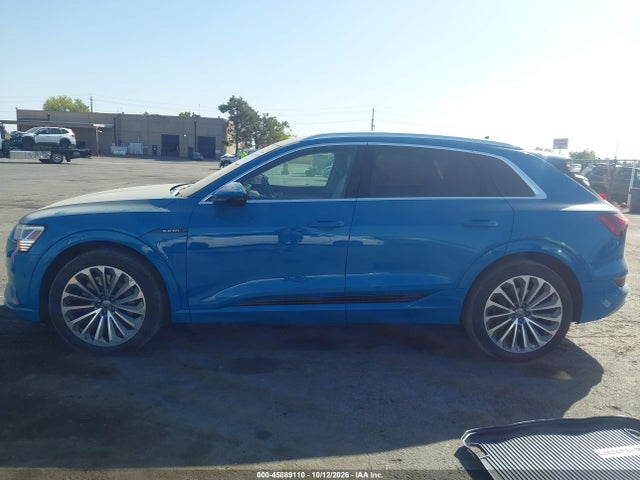 Продаж на аукціоні авто 2019 Audi E-tron Premium Plus, vin: WA1VABGE0KB013140, номер лоту: 45889110