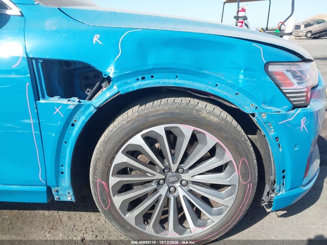 Продаж на аукціоні авто 2019 Audi E-tron Premium Plus, vin: WA1VABGE0KB013140, номер лоту: 45889110