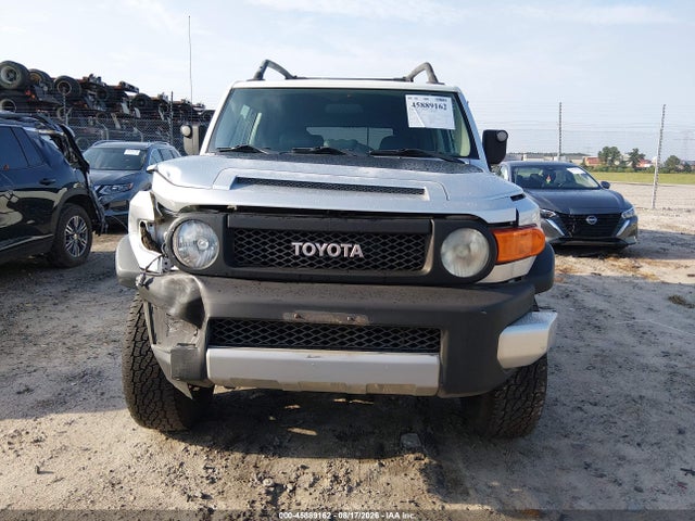 45889162 :رقم المزاد ، JTEZU11F770002421 vin ، 2007 Toyota Fj Cruiser مزاد بيع