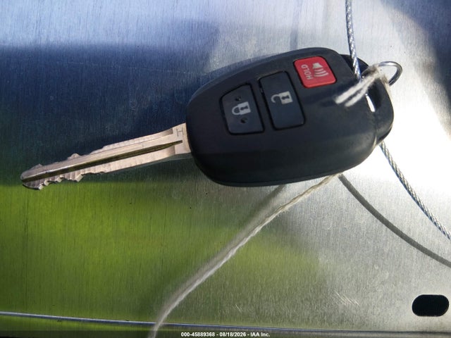 2026 Toyota Corolla Cross L მანქანა იყიდება აუქციონზე, vin: 7MUAAAAG7TV181687, აუქციონის ნომერი: 45889368