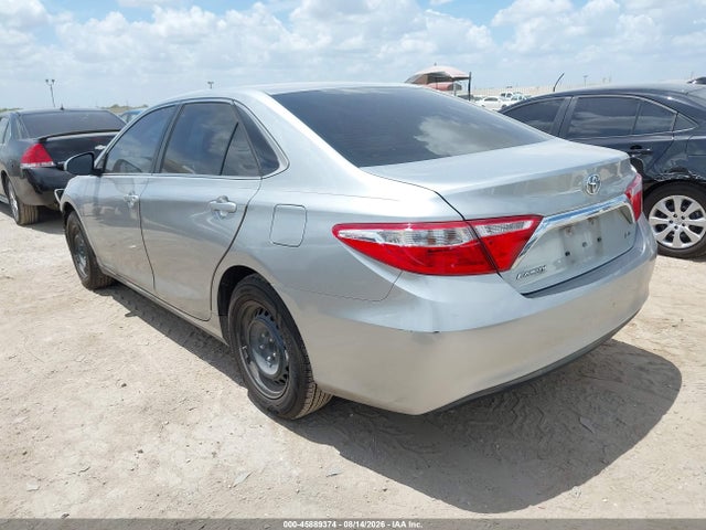 2016 Toyota Camry Le მანქანა იყიდება აუქციონზე, vin: 4T4BF1FK2GR533610, აუქციონის ნომერი: 45889374