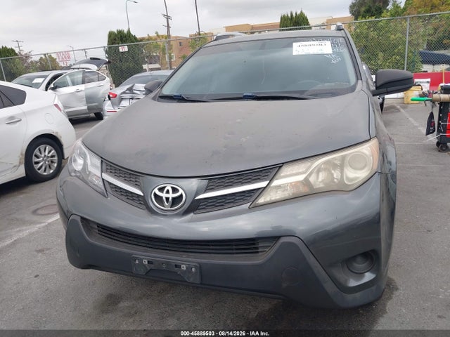 JTMZFREVXFD055426 Toyota RAV4 LE