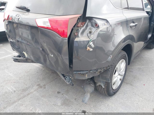 JTMZFREVXFD055426 Toyota RAV4 LE