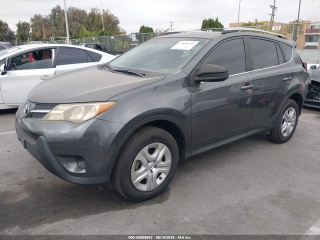 JTMZFREVXFD055426 Toyota RAV4 LE
