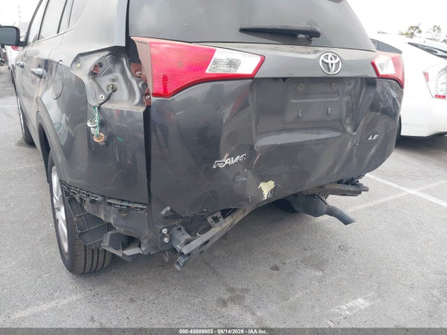 JTMZFREVXFD055426 Toyota RAV4 LE