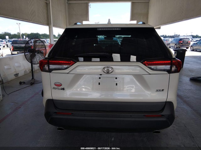 45889521 :رقم المزاد ، 2T3C1RFV0MW183807 vin ، 2021 Toyota Rav4 Xle Premium مزاد بيع