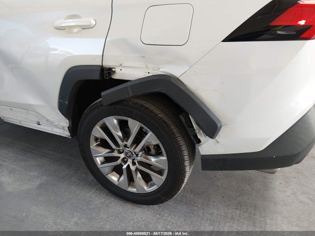 45889521 :رقم المزاد ، 2T3C1RFV0MW183807 vin ، 2021 Toyota Rav4 Xle Premium مزاد بيع