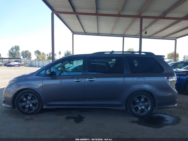 5TDXK3DC9FS641703 Toyota Sienna Se 8 Passenger