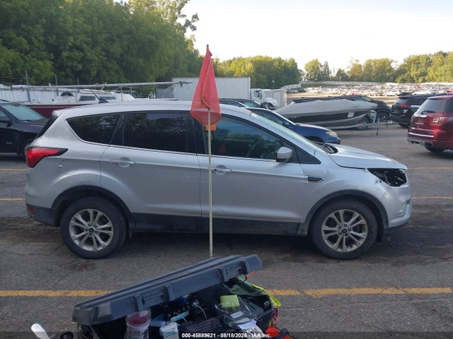 Продаж на аукціоні авто 2019 Ford Escape Se, vin: 1FMCU0GD3KUB30792, номер лоту: 45889621
