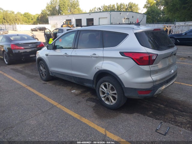Продаж на аукціоні авто 2019 Ford Escape Se, vin: 1FMCU0GD3KUB30792, номер лоту: 45889621