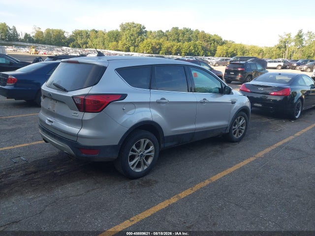 Продаж на аукціоні авто 2019 Ford Escape Se, vin: 1FMCU0GD3KUB30792, номер лоту: 45889621