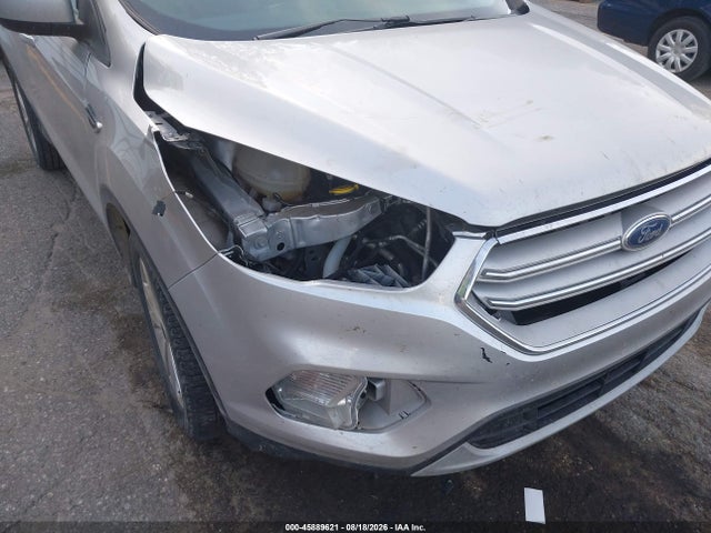Продаж на аукціоні авто 2019 Ford Escape Se, vin: 1FMCU0GD3KUB30792, номер лоту: 45889621