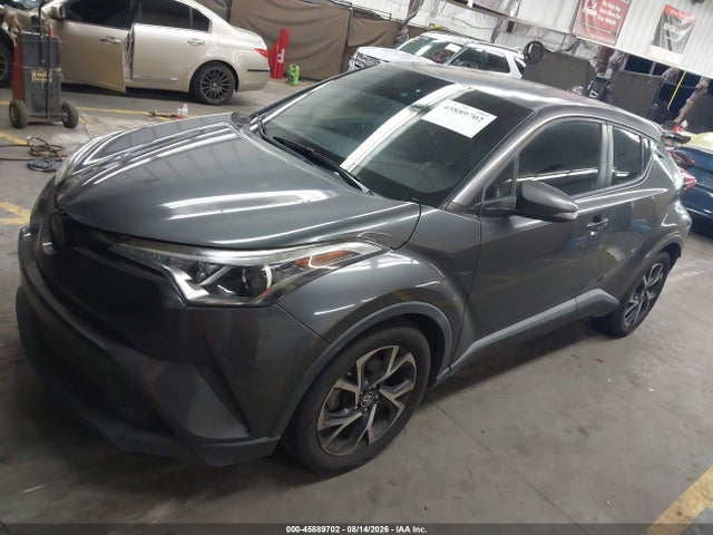 Toyota C-HR XLE 2019 JTNKHMBX1K1018020 Image 2