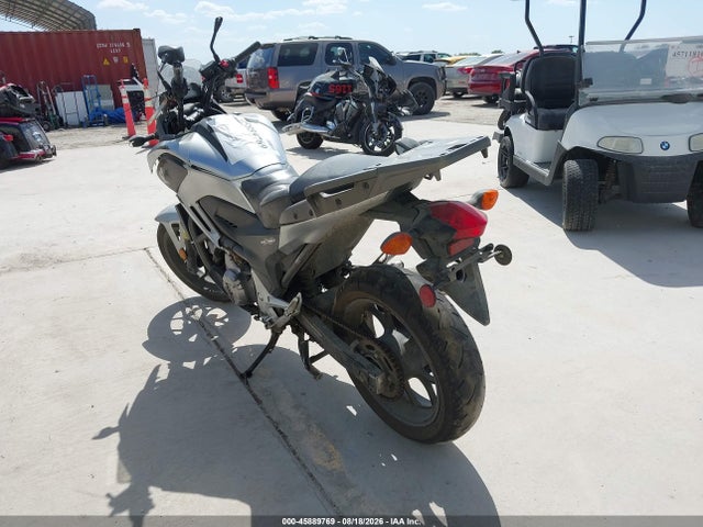 45889769 :رقم المزاد ، JH2RC6350CK002064 vin ، 2012 Honda Nc700x مزاد بيع