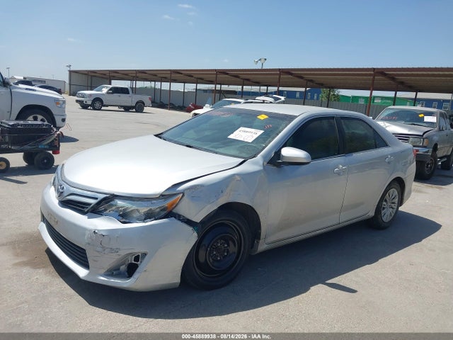 45889938 :رقم المزاد ، 4T4BF1FK6ER380551 vin ، 2014 Toyota Camry Le مزاد بيع