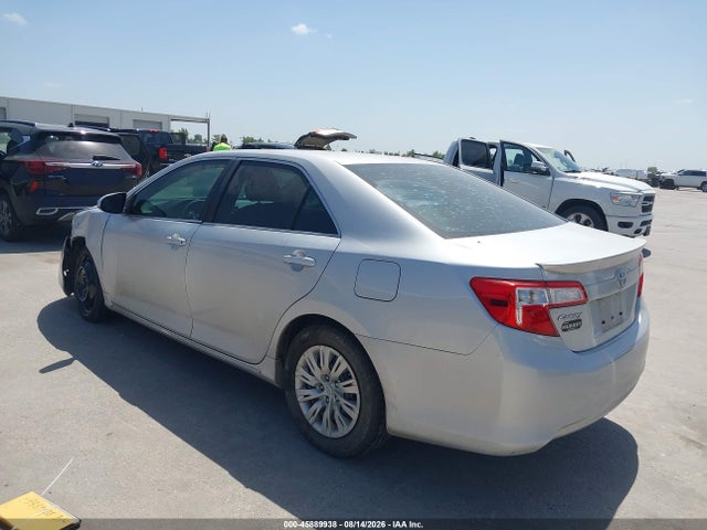 45889938 :رقم المزاد ، 4T4BF1FK6ER380551 vin ، 2014 Toyota Camry Le مزاد بيع