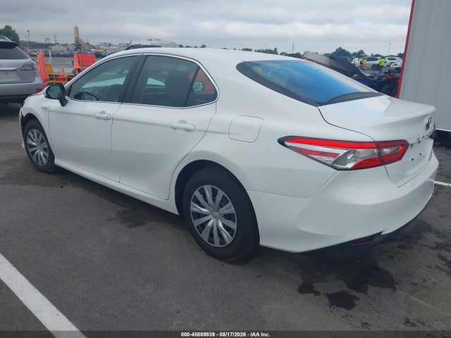 2018 Toyota Camry Hybrid Le მანქანა იყიდება აუქციონზე, vin: 4T1B31HK6JU506384, აუქციონის ნომერი: 45889939