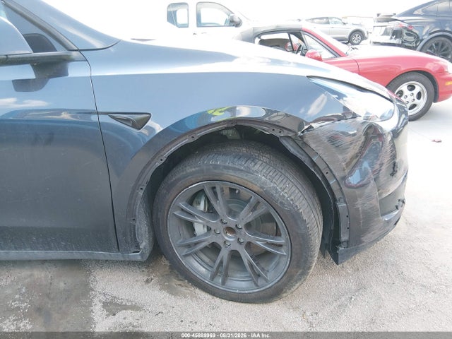 2024 Tesla Model Y Long Range Single Motor Rear-wheel Drive/rwd მანქანა იყიდება აუქციონზე, vin: 7SAYGDED9RF155049, აუქციონის ნომერი: 45889969