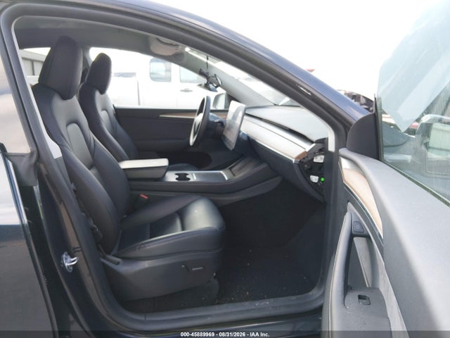 2024 Tesla Model Y Long Range Single Motor Rear-wheel Drive/rwd მანქანა იყიდება აუქციონზე, vin: 7SAYGDED9RF155049, აუქციონის ნომერი: 45889969
