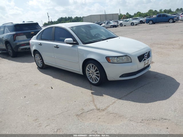 45890001 :رقم المزاد ، YV1672MS8B2546172 vin ، 2011 Volvo S40 R-design/t5 (fleet Only)/t5 (retail Only) مزاد بيع