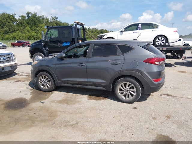 Продажа на аукционе авто 2017 Hyundai Tucson Se, vin: KM8J23A44HU402444, номер лота: 45890024